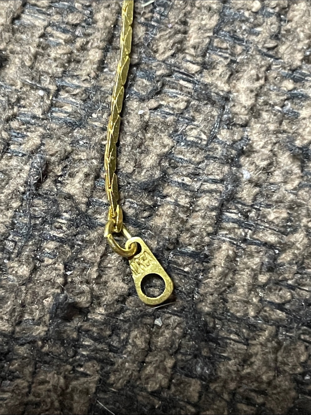 Gold Chain Necklace with Teardrop Agate Pendant - Picture 7 of 7